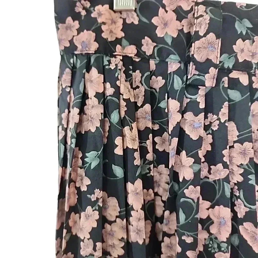 HAYDEN floral Pleaded Midi skirt. Nwt size Large - Picture 4 of 10